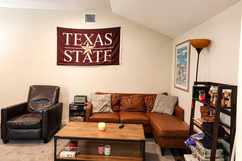 800 Barbara DR, San Marcos, TX 78666