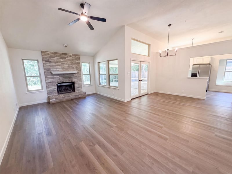 605 Hawthorne LN, Round Rock, TX 78664
