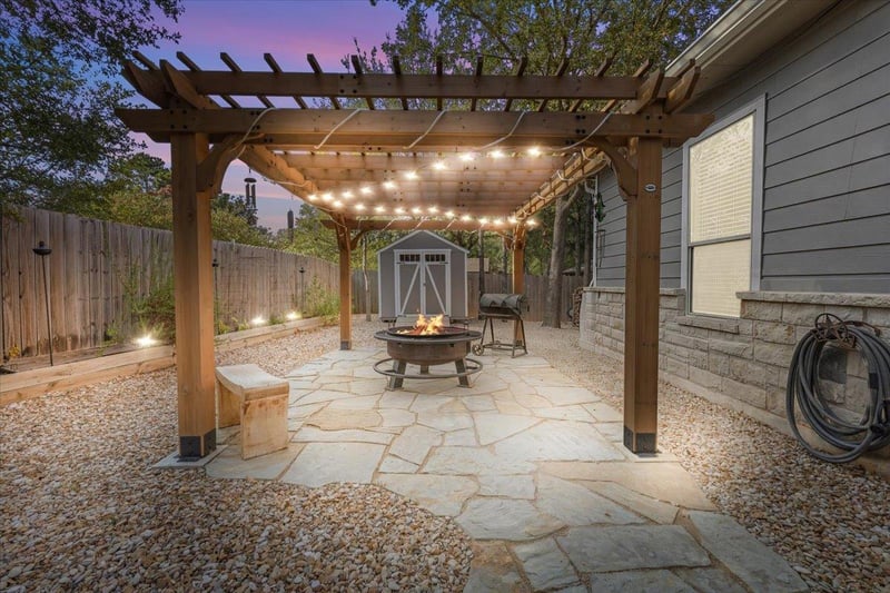 137 S Pohakea DR, Bastrop, TX 78602