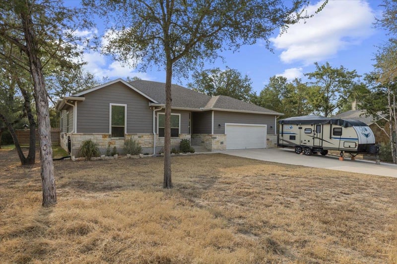 137 S Pohakea DR, Bastrop, TX 78602