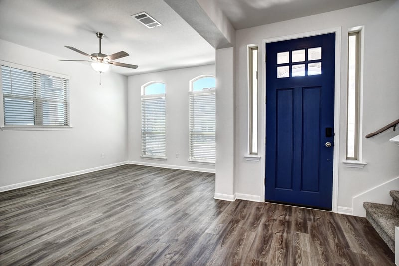 146 Weaver LN, Bastrop, TX 78602