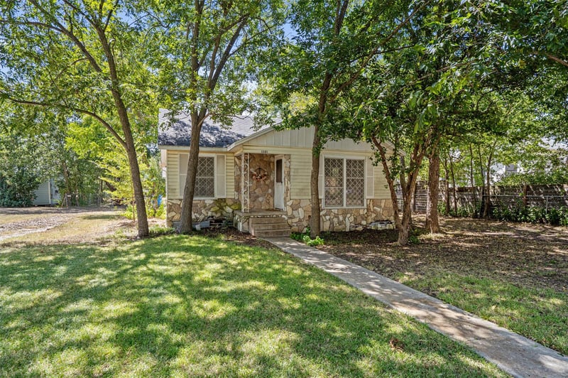 1121 Lexington ST, Taylor, TX 76574
