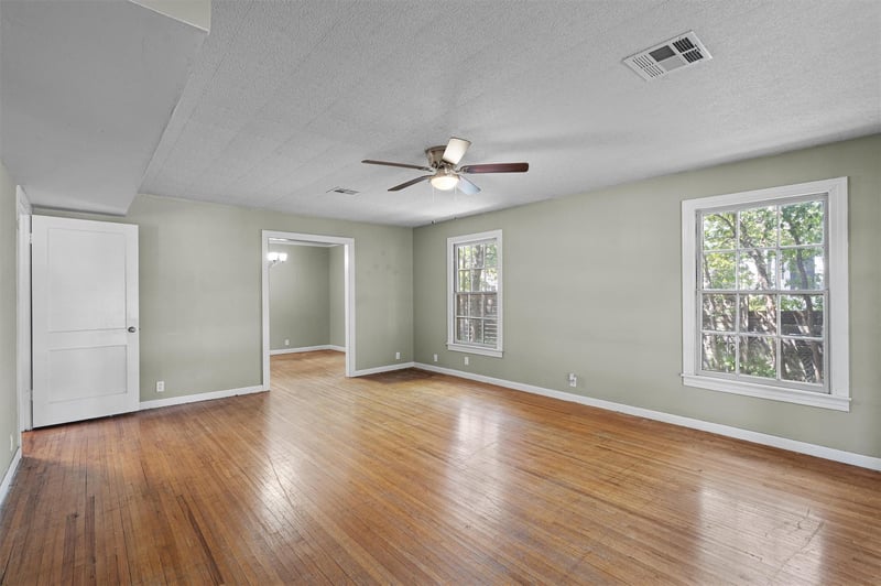 1121 Lexington ST, Taylor, TX 76574