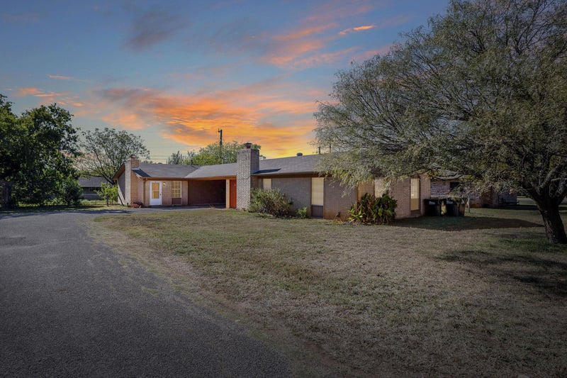 2402 Cottonwood DR, Georgetown, TX 78628