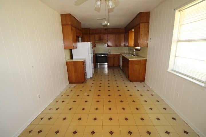 1603 Hughes Ave, Copperas Cove, TX 76522