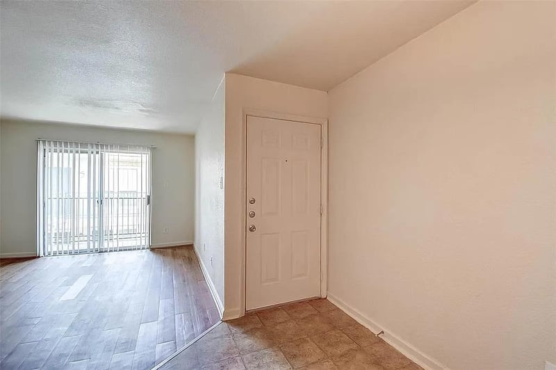 8100 Creekbend DR #114, Houston, TX 77071