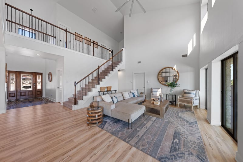 117 Point RD, Fredericksburg, TX 78624