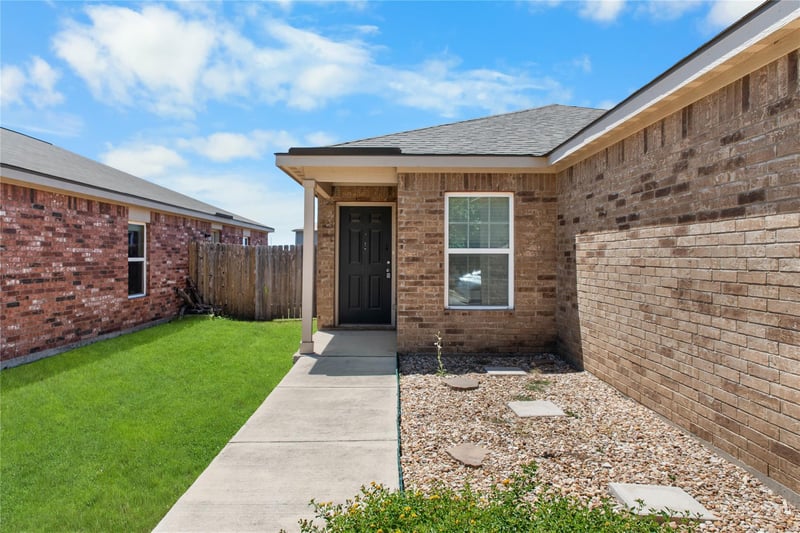144 Continental Ave, Liberty Hill, TX 78642