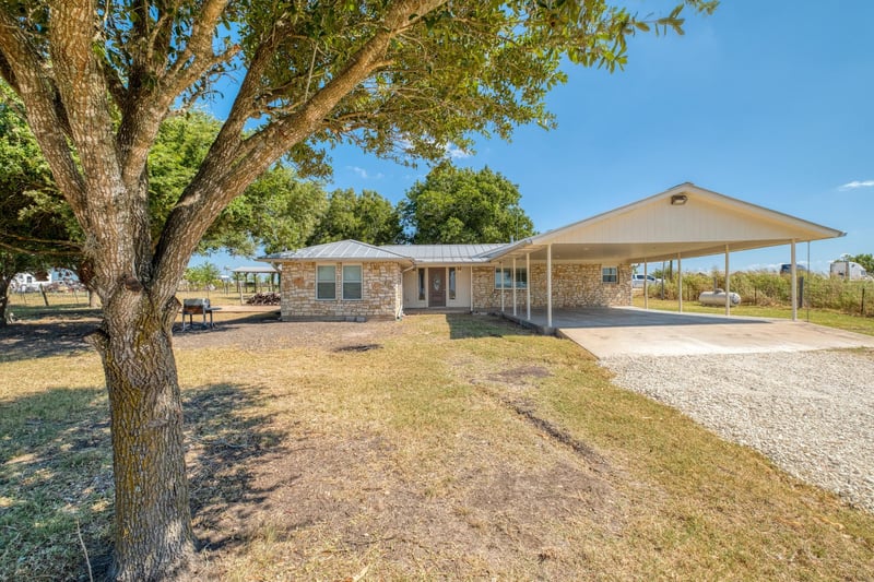 20960 Cameron RD, Coupland, TX 78615