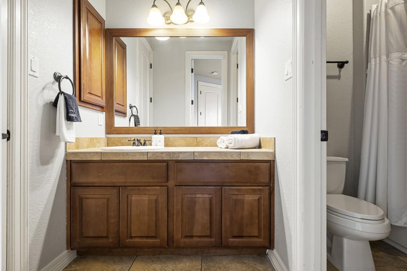 5001 Mcintyre CIR, Austin, TX 78734