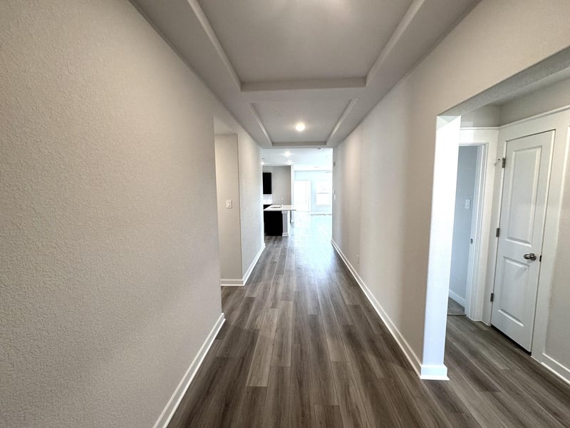 709 Red Wolf DR, Jarrell, TX 76537