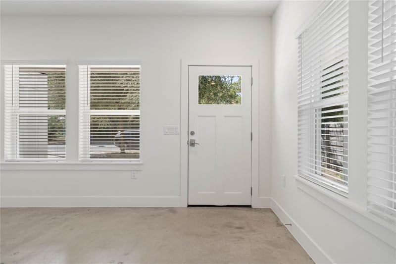 1121 Walton LN #B, Austin, TX 78721