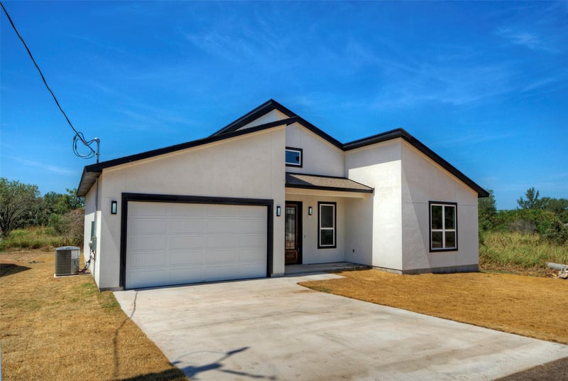 149 Waimanalo LN, Bastrop, TX 78602