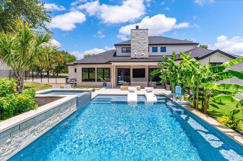 9600 Stratus DR, Dripping Springs, TX 78620