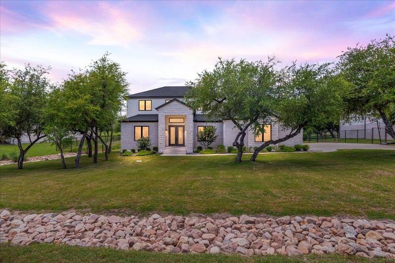 9600 Stratus DR, Dripping Springs, TX 78620