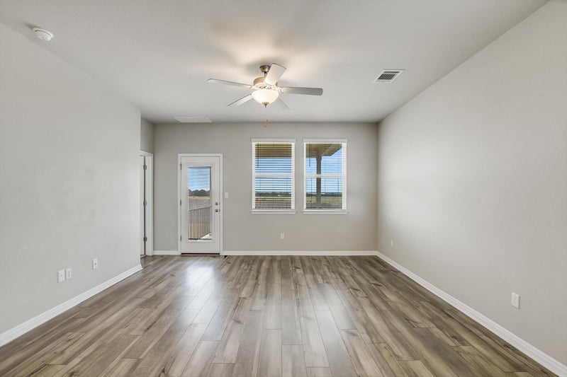 212 Prairie Song LN, Liberty Hill, TX 78642