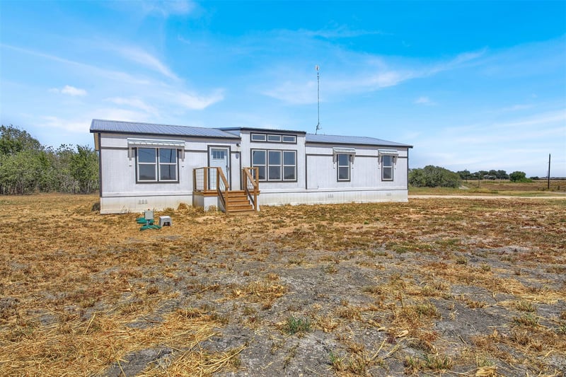 27 County Road 483, Taylor, TX 76574
