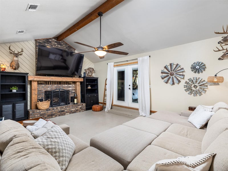 115 Wuensche, Thorndale, TX 76577
