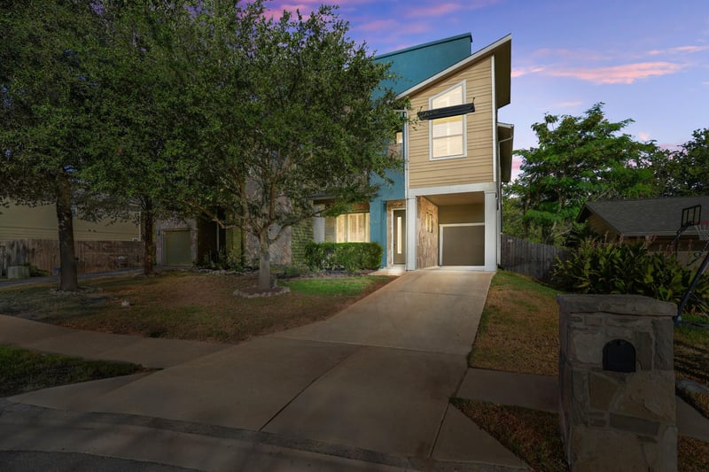 6712 Blarwood DR, Austin, TX 78745