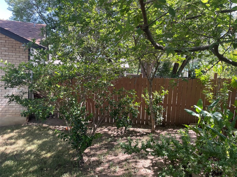 5700 Limerock HOLW, Austin, TX 78744