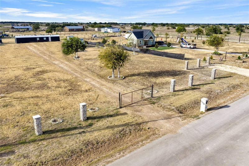 148 Caliza DR, Bertram, TX 78605