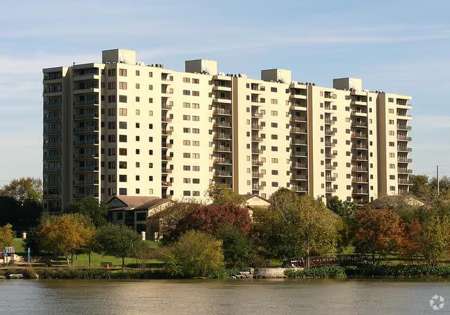 40 N Interstate 35 Hw #4A4, Austin, TX 78701