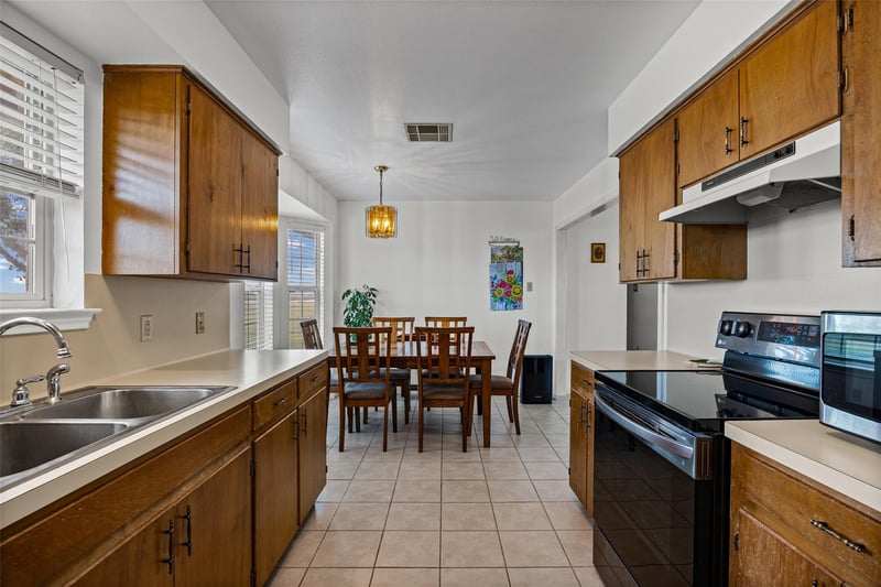 403 County View RD, Lockhart, TX 78644