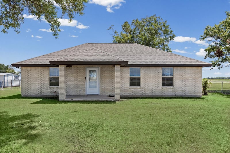 403 County View RD, Lockhart, TX 78644