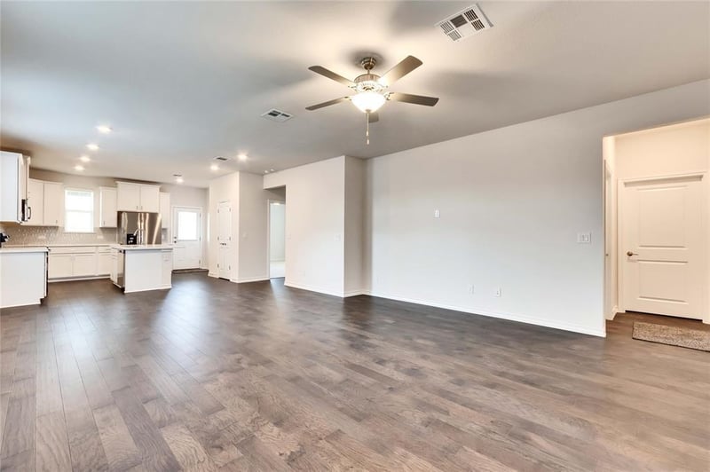 152 Breccia TRL, Liberty Hill, TX 78642