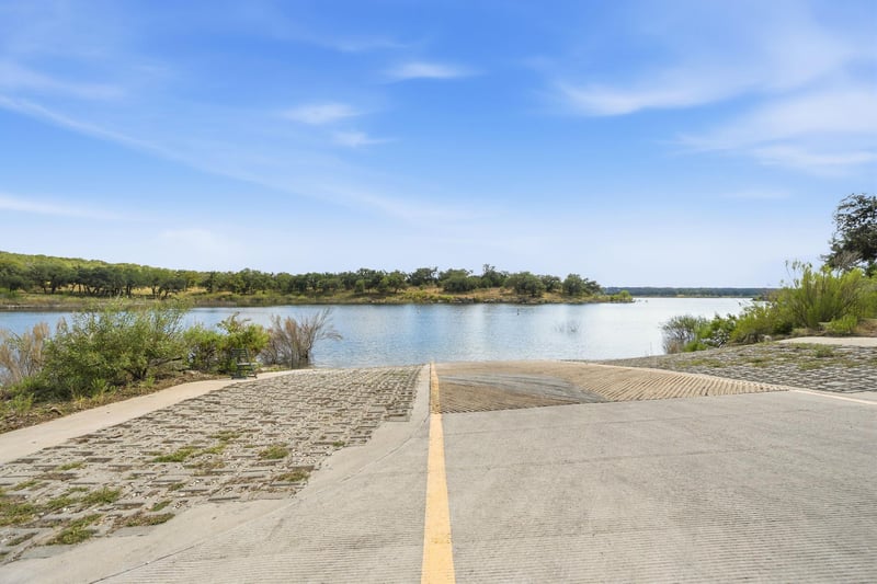22601 Maidengrass LN, Lago Vista, TX 78645