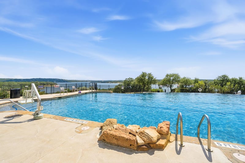 22601 Maidengrass LN, Lago Vista, TX 78645