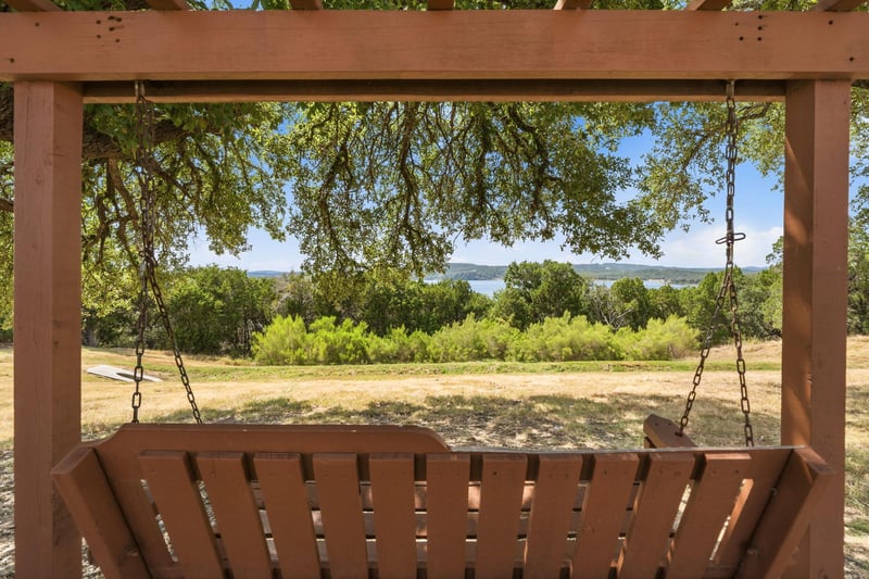 22601 Maidengrass LN, Lago Vista, TX 78645