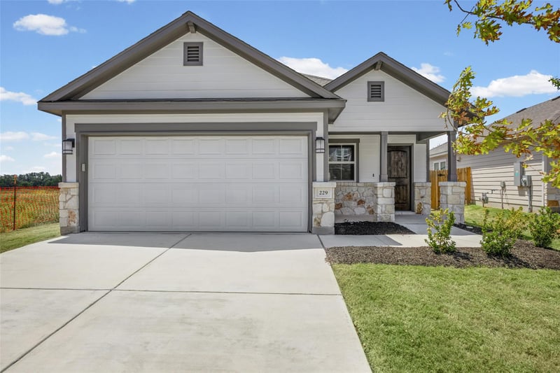229 Ironshoe TRL, Liberty Hill, TX 78642