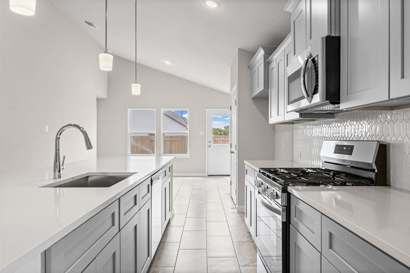 229 Ironshoe TRL, Liberty Hill, TX 78642
