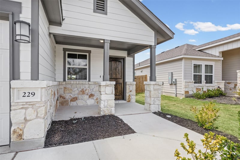 229 Ironshoe TRL, Liberty Hill, TX 78642