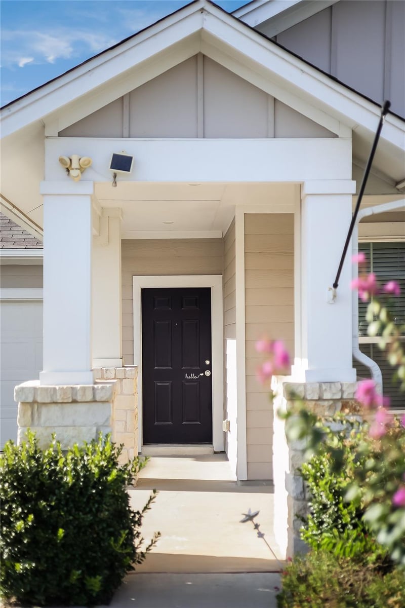 245 E Broade ST, Leander, TX 78641