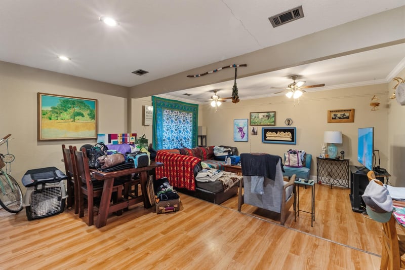1600 Grayford DR, Austin, TX 78704