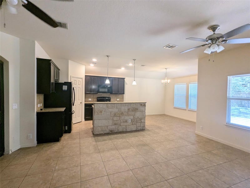 129 Park LN, San Marcos, TX 78666