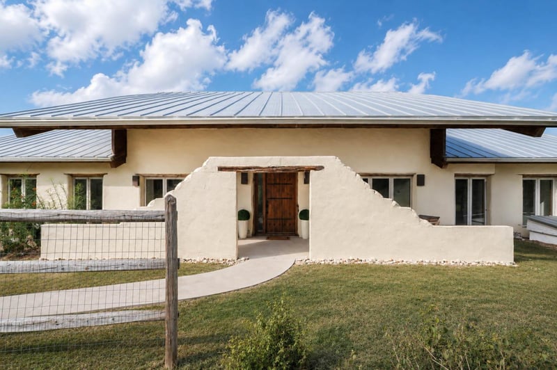 901 Old Red Ranch RD, Dripping Springs, TX 78620