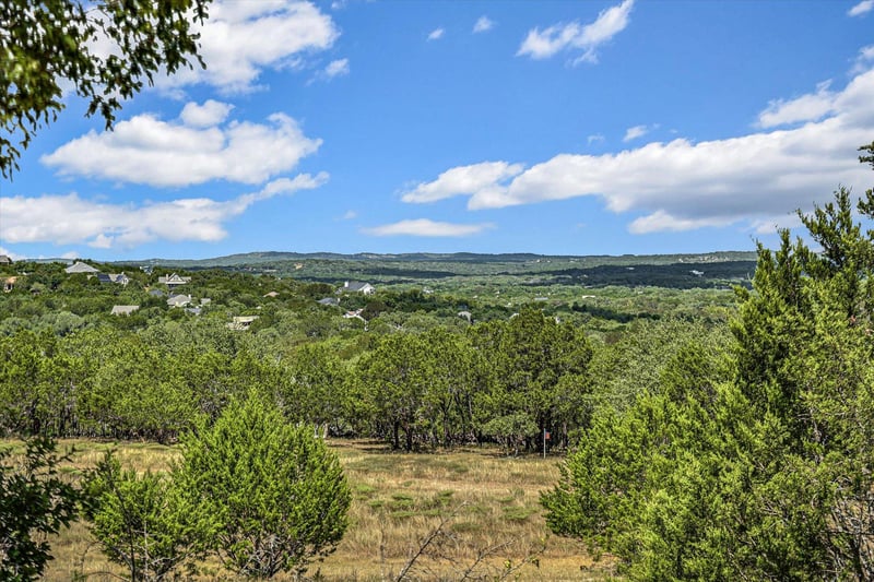 17 Falling Leaf LN, Wimberley, TX 78676