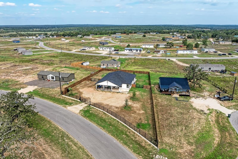 251 Estrella LN, Bastrop, TX 78602