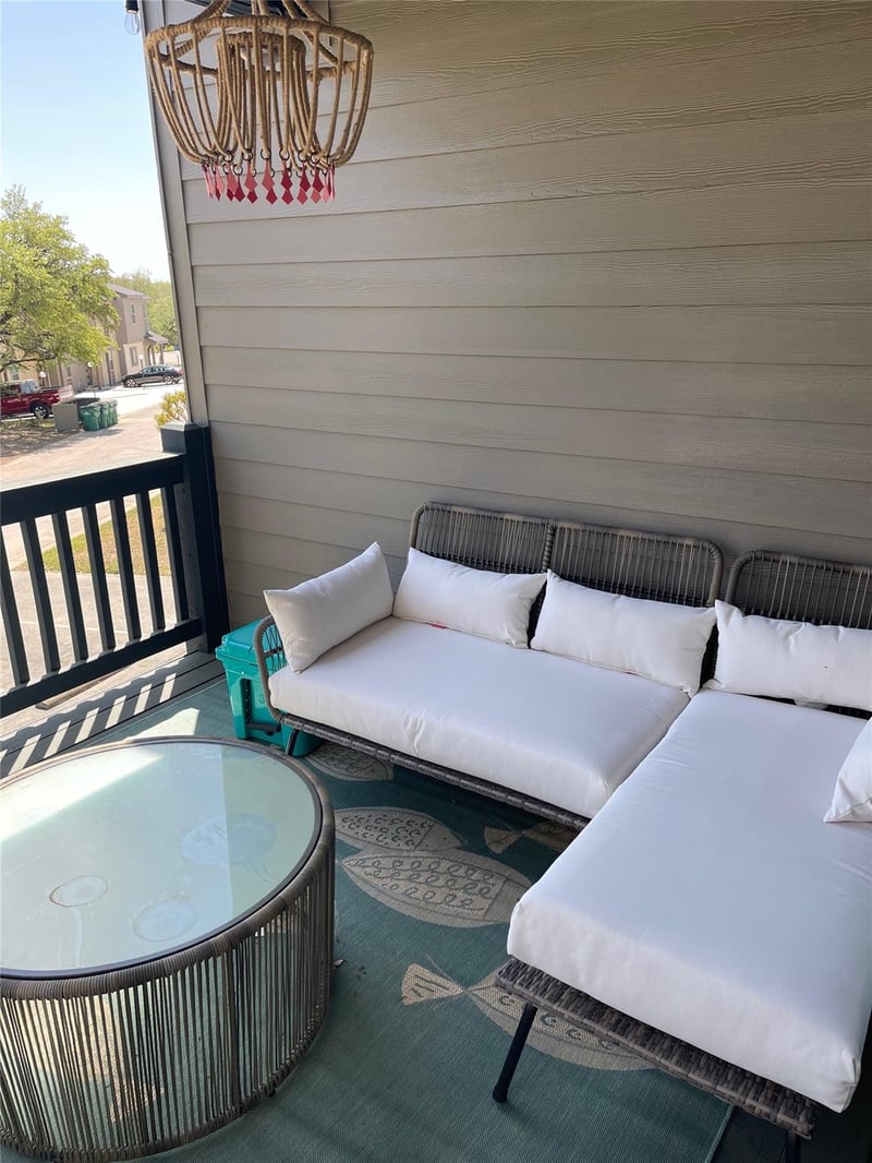 515 Demarett DR #17, Lago Vista, TX 78645
