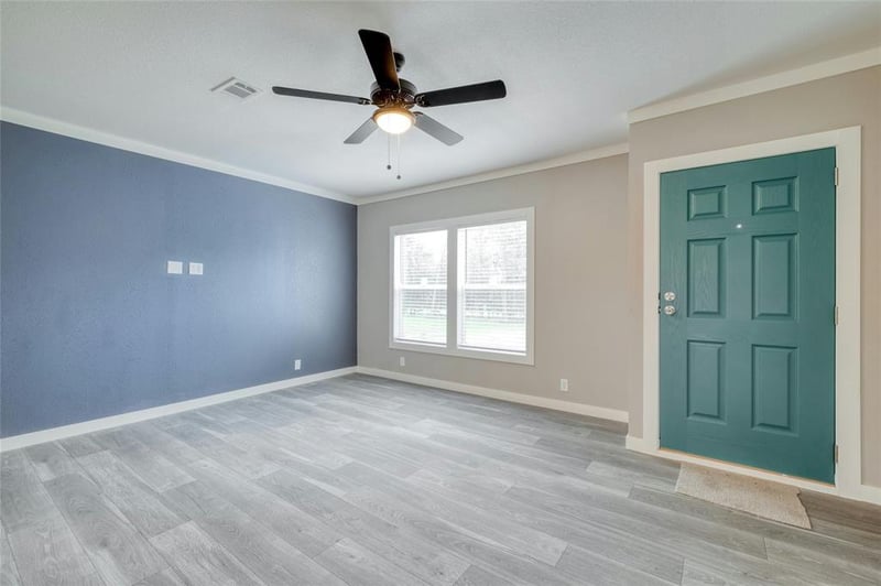 176 Whispering Pines DR, Bastrop, TX 78602