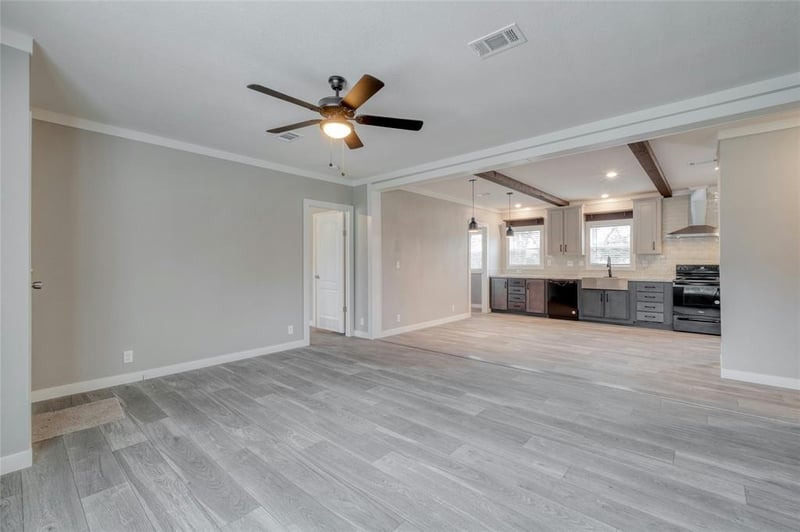 176 Whispering Pines DR, Bastrop, TX 78602