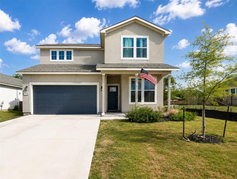 1924 Split Rock RD, New Braunfels, TX 78130