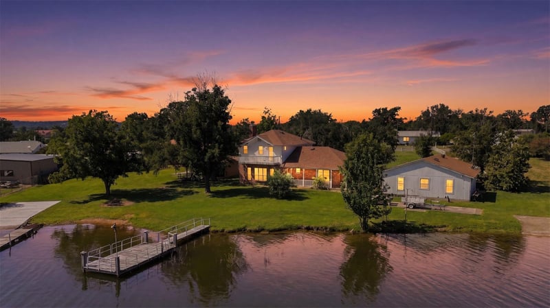 220 Hummingbird CIR, Buchanan Dam, TX 78609