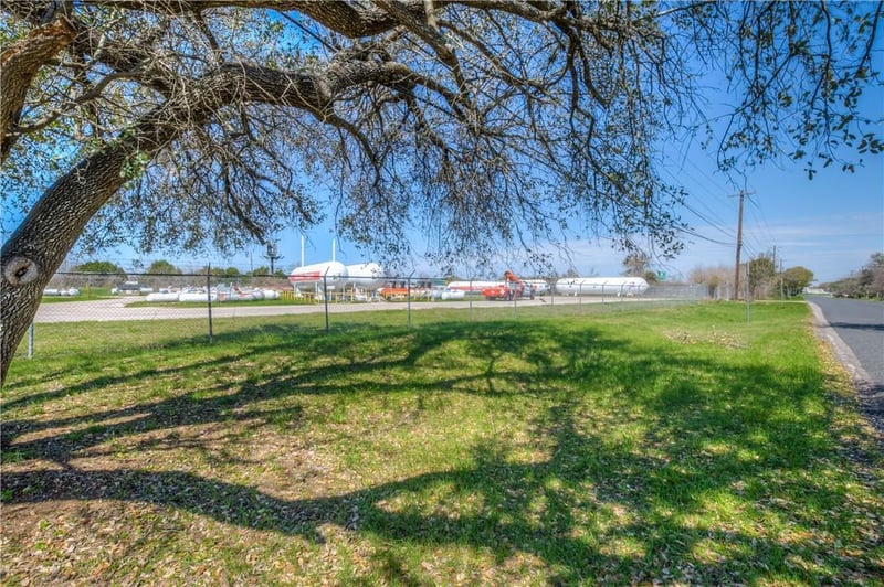 2100 Old Airport RD, Georgetown, TX 78626