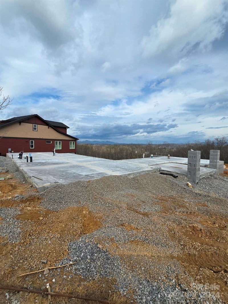 178 Waightstill Dr, Arden, NC 28704