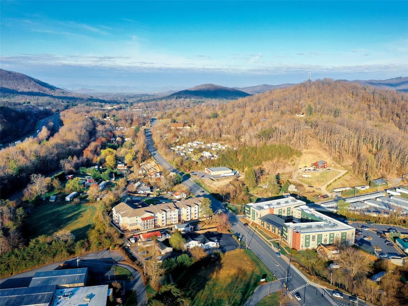 2236 Us 70 Hw, Swannanoa, NC 28778