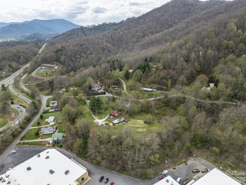 38 Hall Top Rd, Waynesville, NC 28786